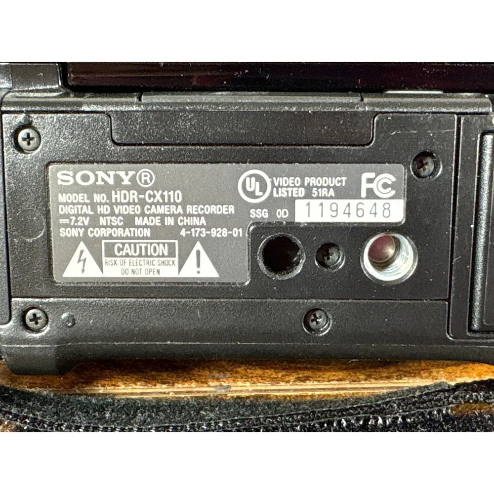 Sony Handycam HDR-CX110 Black Digital HD Video Camera Recorder 25x Optical Zoom
